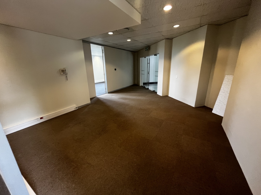 To Let commercial Property for Rent in Rosenpark Western Cape